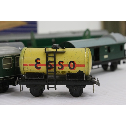 338 - Collection of various gauge models railway to include Marklin HO 0-6-0 locomotives in black, 13 x it... 