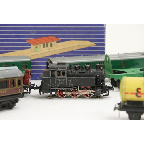 338 - Collection of various gauge models railway to include Marklin HO 0-6-0 locomotives in black, 13 x it... 