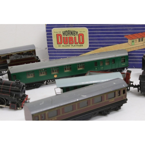 338 - Collection of various gauge models railway to include Marklin HO 0-6-0 locomotives in black, 13 x it... 