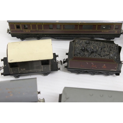 338 - Collection of various gauge models railway to include Marklin HO 0-6-0 locomotives in black, 13 x it... 