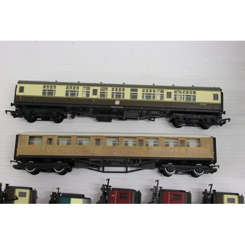 342a - Seven OO gauge items of rolling stock, all coaches, to include 5 x Hornby & 2 x Lima