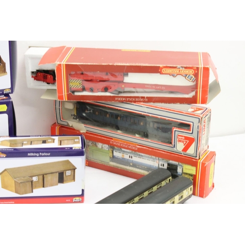 352 - Six boxed OO gauge model railway to include Lima MWG205136 BR locomotive, Hornby BR Operating Mail C... 