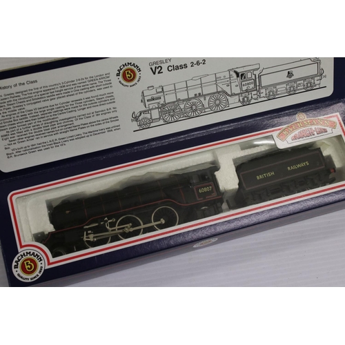 358 - Three boxed OO gauge locomotives to include 2 x Bachmann(31553 v2 60807 BR Black & 31300 4-6-0 Manor... 