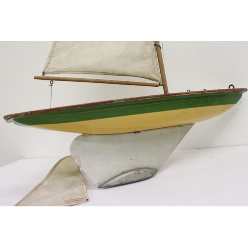 381 - Early 20th C Clyde Model Dockyard pond yacht 22