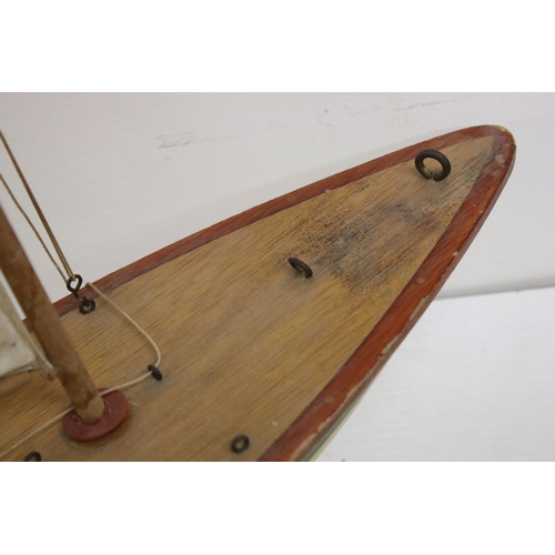 381 - Early 20th C Clyde Model Dockyard pond yacht 22