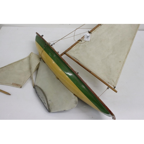 381 - Early 20th C Clyde Model Dockyard pond yacht 22