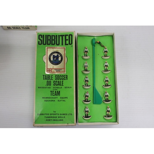 383 - Subbuteo - 29 Boxed HW Subbuteo teams in various condition and completeness with tatty boxes