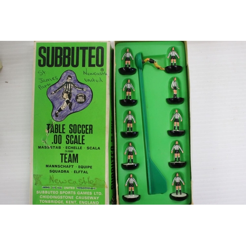 383 - Subbuteo - 29 Boxed HW Subbuteo teams in various condition and completeness with tatty boxes