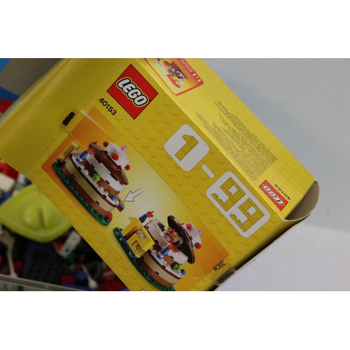 386 - Lego - Collection of various circa 1980s Lego bricks and accessories to include road base plates, mi... 