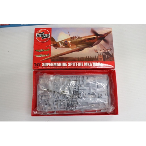 388 - 15 Boxed plastic model kits to include 12 x Airfix, Peco, Revell & Trumpeter, all are unbuilt and al... 