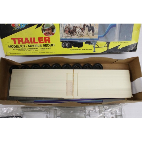 389 - Boxed ERTL Smokey and the Bandits II Trailer model kit, unbuilt, unchecked, tatty box