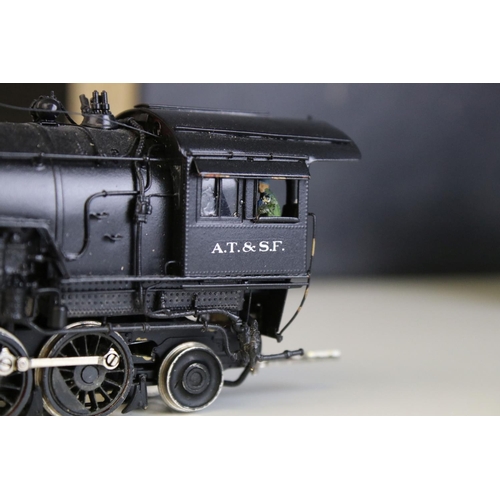 39 - Boxed Hallmark Models Inc HO gauge ATSF 9,000 Series 2-10-2 brass locomotive & tender made by Dong J... 