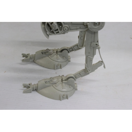 400 - Star Wars - Original boxed Palitoy Star Wars Return of the Jedi Scout Walker vehicle, in gd conditio... 