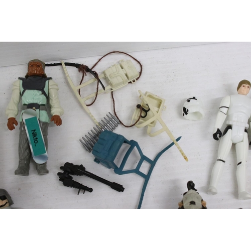 414 - Star Wars - 113 x loose original Kenner Star Wars action figures and accessories to include Luke Sky... 