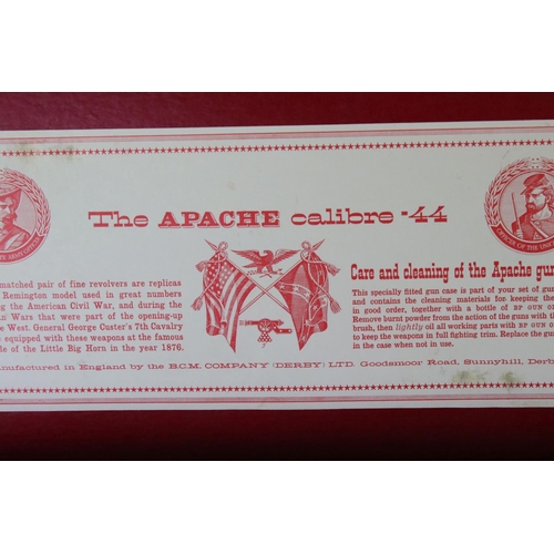 420 - Boxed BMC Outlaw The Apache Calibre .44 gun set