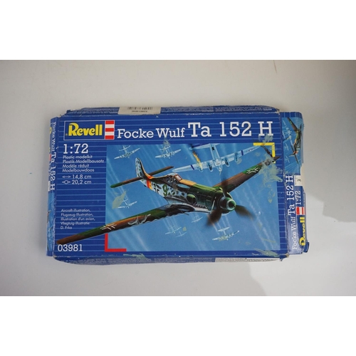 430 - 17 x Boxed and loose plastic model kits, both built and unbuilt, to include 7 x Airfix featuring H.M... 