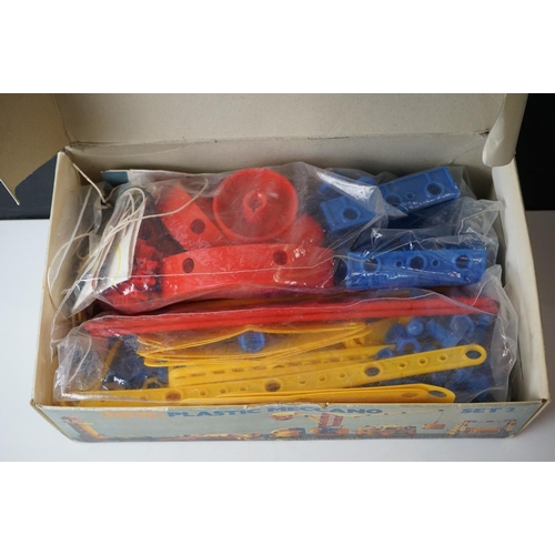 482 - Quantity of toys and games to include Plastic Meccano Set 2, Disneyland Nursery Tea Set, etc (3 boxe... 