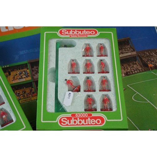 503 - Subbuteo - Boxed Subbuteo Stadium Edition set appearing to be near complete, some box wear, plus 2 x... 