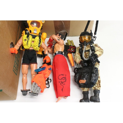 515a - Quantity of Hasbro Action Man to include 20 x figures, 3 x vehicles and various clothing and accesso... 