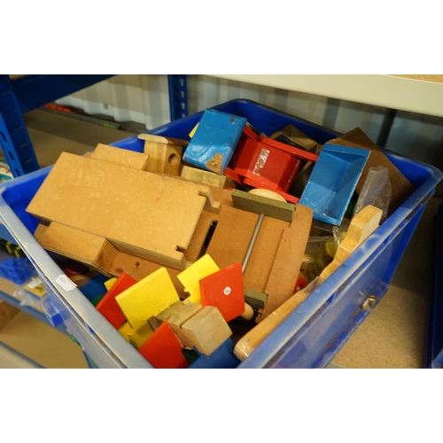 522 - Large quantity of vintage wooden toys and board games