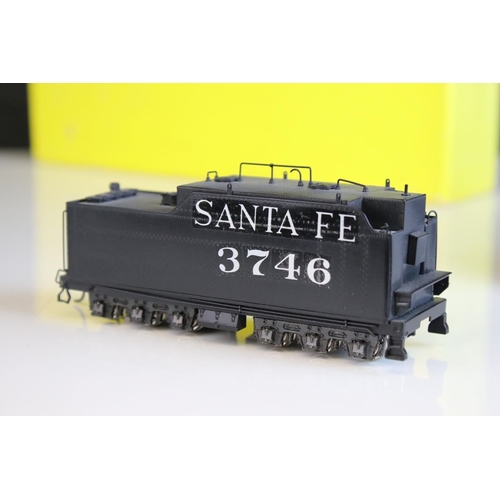 53 - Boxed Sunset Models HO gauge Santa Fe 4-8-2 3700 class brass locomotive & tender, 1 of 150 factory p... 