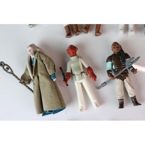 541 - Star Wars - 24 x Playworn original Kenner Star Wars action figures to include Han Solo, Darth Vader,... 