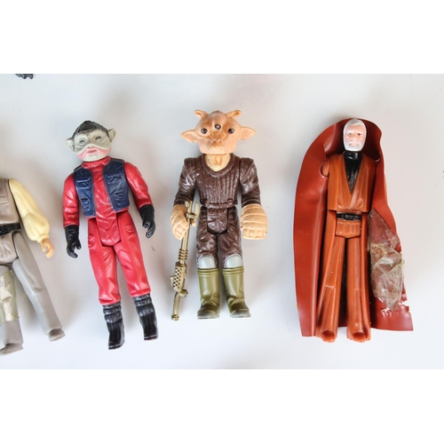 541 - Star Wars - 24 x Playworn original Kenner Star Wars action figures to include Han Solo, Darth Vader,... 