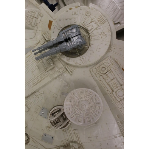 545 - Star Wars - Boxed original Kenner Star Wars Return of the Jedi Millennium Falcon, appearing complete... 