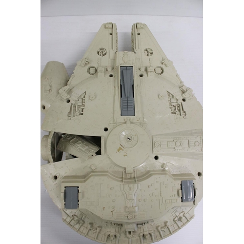 545 - Star Wars - Boxed original Kenner Star Wars Return of the Jedi Millennium Falcon, appearing complete... 