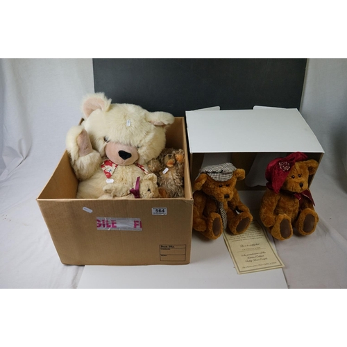 564 - Group of teddy bears to include ltd edn boxed Teddy Bear Couple with certificate, 2 x straw filled b... 