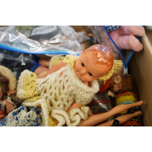 572 - Collection of vintage dolls and toys to include many plastic dolls featuring Peggy Nisbet, china fig... 