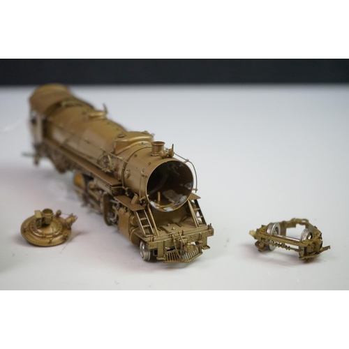 67 - Boxed Overland Models HO gauge USRA Standard Heavy 2-8-2 brass locomotive & tender, made in Korea by... 