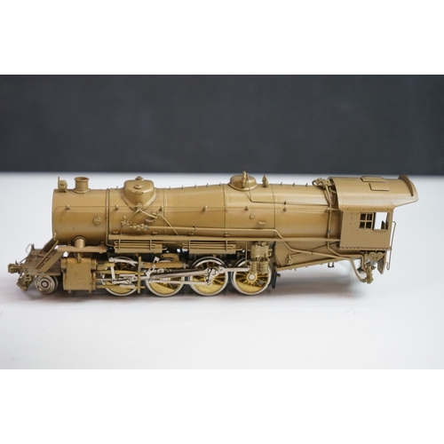 67 - Boxed Overland Models HO gauge USRA Standard Heavy 2-8-2 brass locomotive & tender, made in Korea by... 