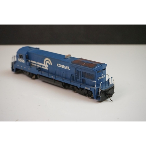 72 - Boxed E & P Associates GE B36-7 painted Conrail brass locomotive by Samhongsa (Korea), appearing exc... 