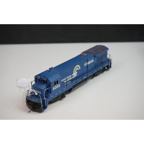 72 - Boxed E & P Associates GE B36-7 painted Conrail brass locomotive by Samhongsa (Korea), appearing exc... 