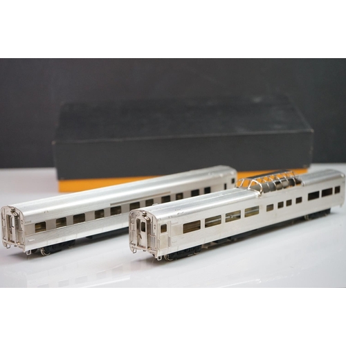 73 - Boxed Nickel Plate HO gauge CZ Vista Dome & CZ Open Section Sleeper set, with unused Microscale Deca... 