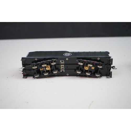 80 - Boxed Nickel Plate Products HO gauge DM & IR 2-10-4 brass locomotive & tender, KMT (Japan), painted,... 