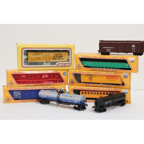 340a - Six boxed HO gauge items of rolling stock to include 5 x Mehano and 1 x Life Like plus 3 x unboxed e... 