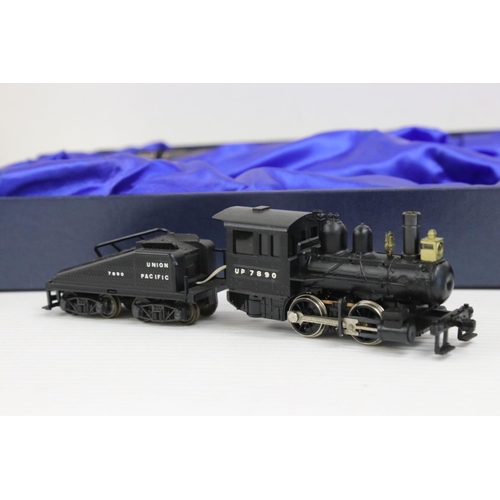 341a - Four OO / HO gauge locomotives to include Lima, Hornby, Triang and Mahano (af)