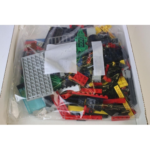 369 - Lego - Boxed Lego System 6563 Gator Landing set, unchecked but appears complete with minifigures and... 