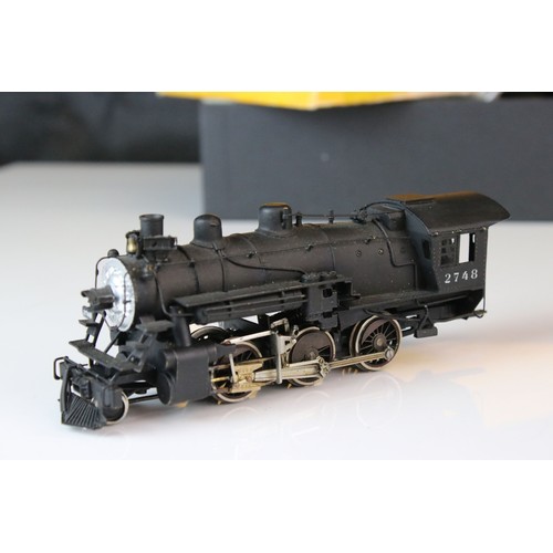 295 - Japanese HO gauge Southern Pacific 2-6-0 M21 2748 brass locomotive & tender, painted, appearing exce... 