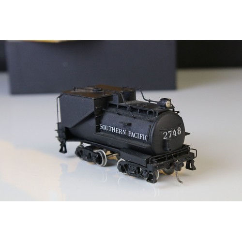 295 - Japanese HO gauge Southern Pacific 2-6-0 M21 2748 brass locomotive & tender, painted, appearing exce... 