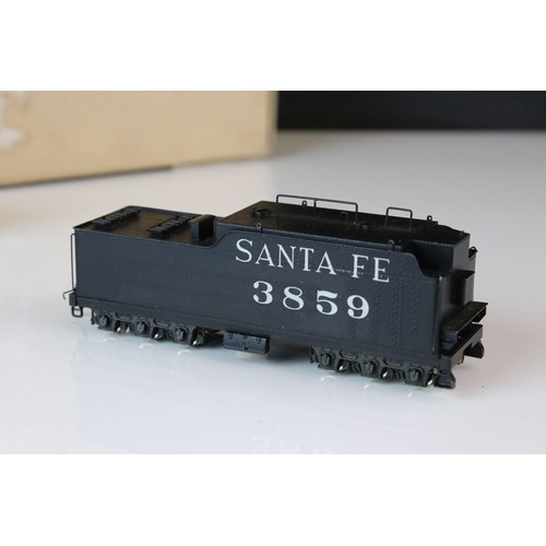 298 - NorthWest Short Line Toby HO gauge ATSF 2-10-2 3859 brass locomotive & tender (Japan), painted, appe... 