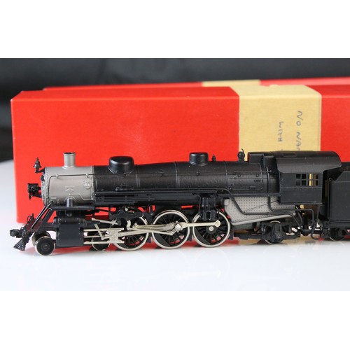 302 - Two Ho gauge brass locomotive & tenders to include Samhongsa Union Pacific 2311 2-8-2 and an unmarke... 