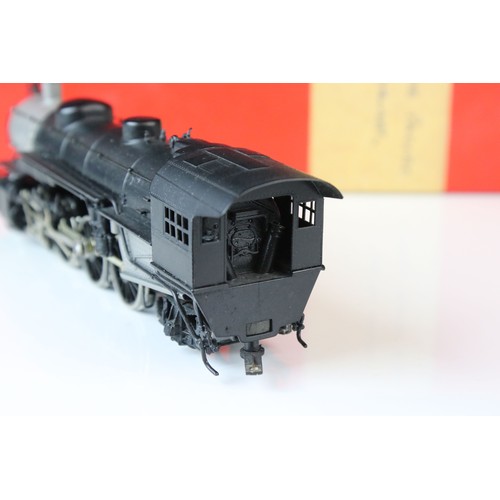 302 - Two Ho gauge brass locomotive & tenders to include Samhongsa Union Pacific 2311 2-8-2 and an unmarke... 