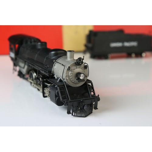 302 - Two Ho gauge brass locomotive & tenders to include Samhongsa Union Pacific 2311 2-8-2 and an unmarke... 