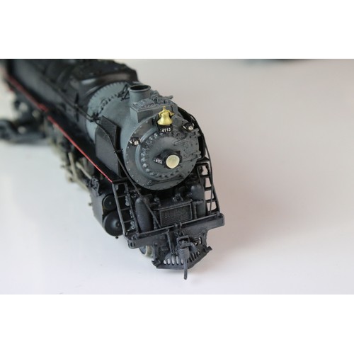 303 - Boxed Olympia HO gauge Boston & Maine Class R1-d 4-8-2 4113 locomotive & tender, painted, appearing ... 