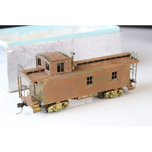 310 - Boxed Tenshodo HO gauge 0-6-0 brassTank Loco 128 (painted), plus brass HO gauge caboose, tender and ... 