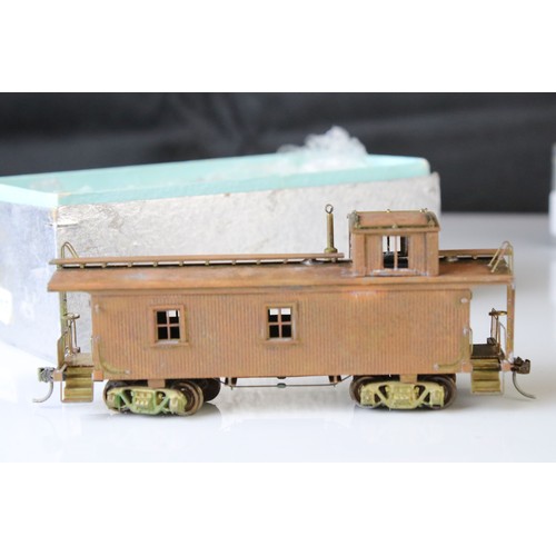 310 - Boxed Tenshodo HO gauge 0-6-0 brassTank Loco 128 (painted), plus brass HO gauge caboose, tender and ... 