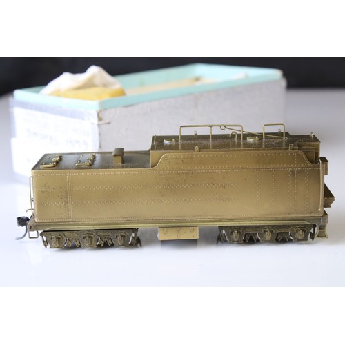 310 - Boxed Tenshodo HO gauge 0-6-0 brassTank Loco 128 (painted), plus brass HO gauge caboose, tender and ... 